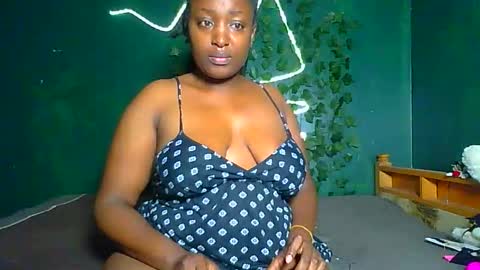 Snapshot of sollybunny chatting on 06-11-26, 02:53 Solly bunny online show from 06-11-26, 02:53