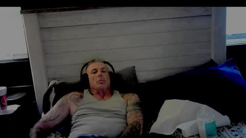 I love watching beautiful women play with themselves online show from 11-22-25, 04:17