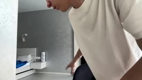 Jett online show from 04-26-26, 11:08