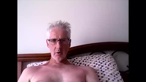 Snapshot of soloman1969 chatting on 01-08-26, 04:15 Soloman online show from 01-08-26, 04:15