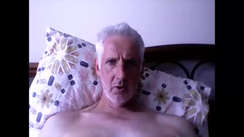 Snapshot of soloman1969 chatting on 03-23-26, 05:44 Soloman online show from 03-23-26, 05:44