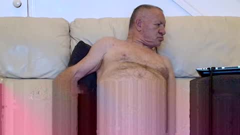 Snapshot of soloman7 chatting on 12-07-24, 09:06 jeff online show from 12-07-24, 09:06