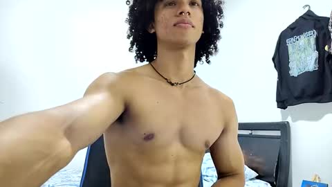 Hi Im Weller Check my Bio  online show from 02-28-26, 04:24