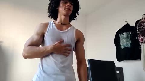 Hi Im Weller Check my Bio  online show from 03-07-26, 10:40