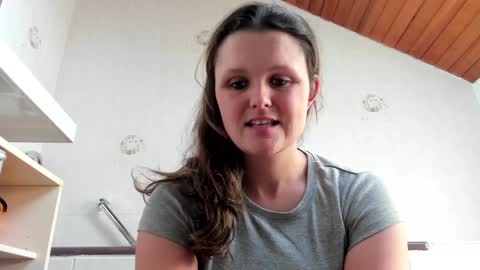 Snapshot of someonesday chatting on 12-27-24, 12:45 SomeonesDay online show from 12-27-24, 12:45