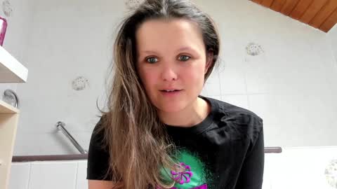 Snapshot of someonesday chatting on 01-06-25, 12:13 SomeonesDay online show from 01-06-25, 12:13