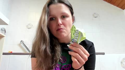 Snapshot of someonesday chatting on 01-11-25, 12:18 SomeonesDay online show from 01-11-25, 12:18