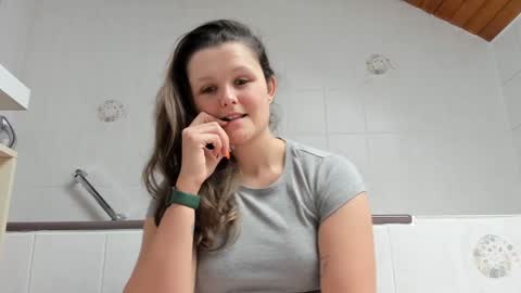 Snapshot of someonesday chatting on 02-03-25, 12:36 SomeonesDay online show from 02-03-25, 12:36