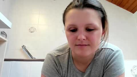 Snapshot of someonesday chatting on 02-12-25, 12:33 SomeonesDay online show from 02-12-25, 12:33