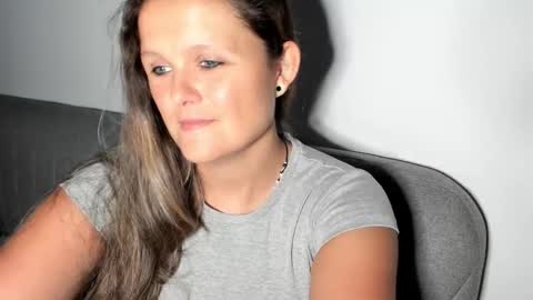 Snapshot of someonesday chatting on 09-14-25, 05:28 SomeonesDay online show from 09-14-25, 05:28