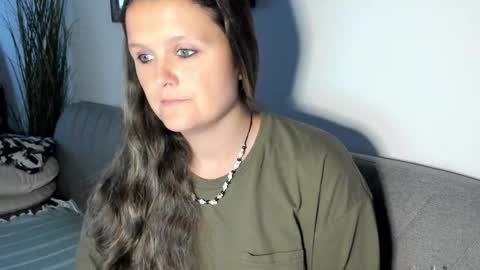 Snapshot of someonesday chatting on 09-28-25, 05:57 SomeonesDay online show from 09-28-25, 05:57