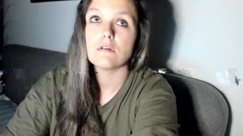 Snapshot of someonesday chatting on 11-22-25, 06:45 SomeonesDay online show from 11-22-25, 06:45