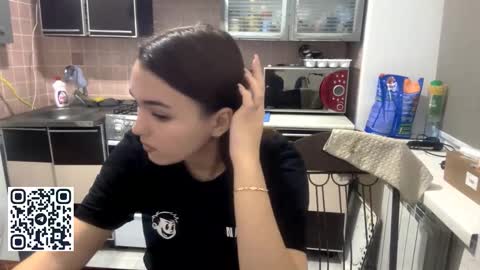 Hello My name is Jane  im new model here and little but shy but curious. online show from 11-05-25, 05:02