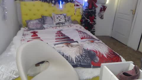 sondrariddle online show from 01-18-25, 03:31