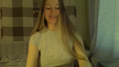 Snapshot of song_to_the_siren chatting on 12-02-24, 10:39 Mary online show from 12-02-24, 10:39