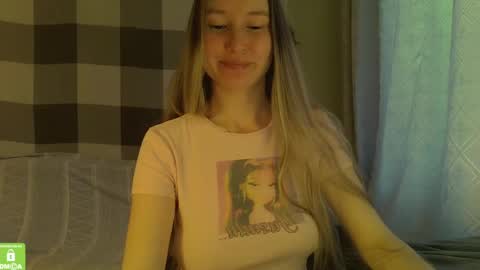 Snapshot of song_to_the_siren chatting on 12-11-24, 10:03 Mary online show from 12-11-24, 10:03