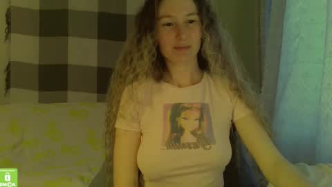 Snapshot of song_to_the_siren chatting on 12-12-24, 10:45 Mary online show from 12-12-24, 10:45