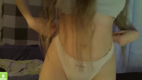 Snapshot of song_to_the_siren chatting on 12-17-24, 10:23 Mary online show from 12-17-24, 10:23