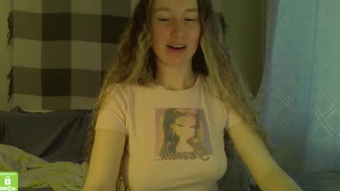 Snapshot of song_to_the_siren chatting on 12-20-24, 10:05 Mary online show from 12-20-24, 10:05