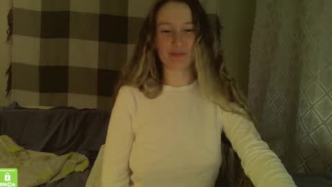 Snapshot of song_to_the_siren chatting on 12-20-24, 04:57 Mary online show from 12-20-24, 04:57