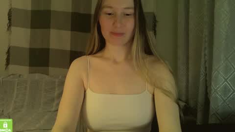 Snapshot of song_to_the_siren chatting on 01-15-25, 08:37 Mary online show from 01-15-25, 08:37