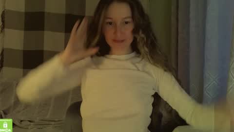 Snapshot of song_to_the_siren chatting on 01-16-25, 12:31 Mary online show from 01-16-25, 12:31