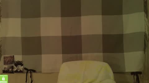 Snapshot of song_to_the_siren chatting on 02-07-25, 04:35 Mary online show from 02-07-25, 04:35