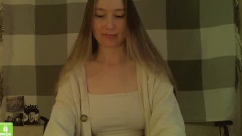 Snapshot of song_to_the_siren chatting on 02-14-25, 10:38 Mary online show from 02-14-25, 10:38