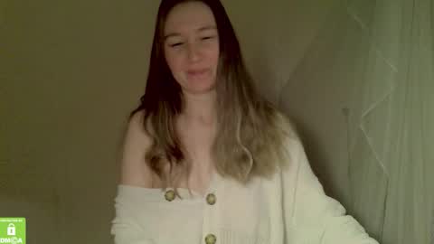 Snapshot of song_to_the_siren chatting on 11-29-25, 02:20 Mary online show from 11-29-25, 02:20