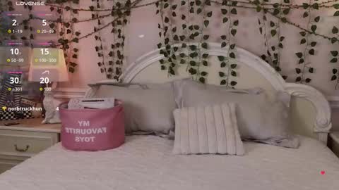 Sonia Meow online show from 02-21-26, 06:58