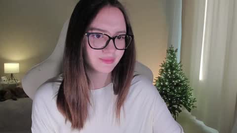 Snapshot of sonia_moon_ chatting on 12-25-24, 04:54 sonia_moon_ online show from 12-25-24, 04:54