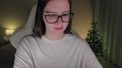 Snapshot of sonia_moon_ chatting on 12-28-24, 04:19 sonia_moon_ online show from 12-28-24, 04:19