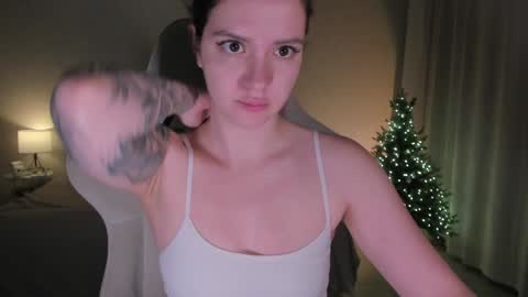 Snapshot of sonia_moon_ chatting on 12-30-24, 01:26 sonia_moon_ online show from 12-30-24, 01:26