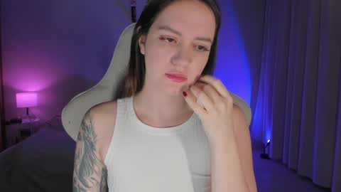 Snapshot of sonia_moon_ chatting on 01-10-25, 01:32 sonia_moon_ online show from 01-10-25, 01:32