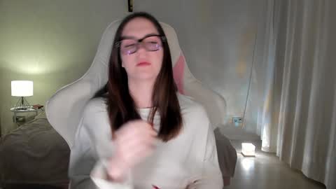 Snapshot of sonia_moon_ chatting on 01-15-25, 01:23 sonia_moon_ online show from 01-15-25, 01:23