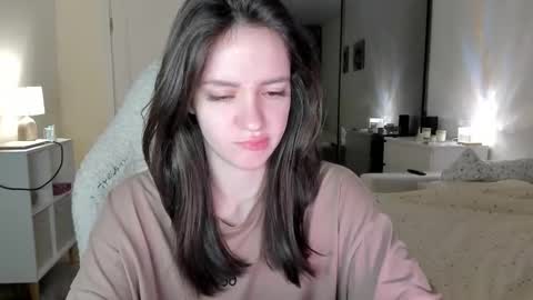 Snapshot of sonia_moon_ chatting on 10-21-25, 02:45 sonia_moon_ online show from 10-21-25, 02:45