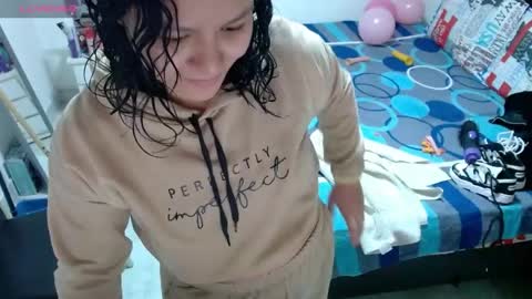 Snapshot of sonialatin69 chatting on 04-15-26, 12:23 sonialatin69 online show from 04-15-26, 12:23