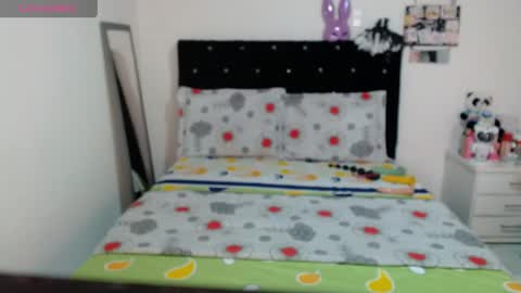 Snapshot of sonialatin69 chatting on 05-11-26, 04:04 sonialatin69 online show from 05-11-26, 04:04