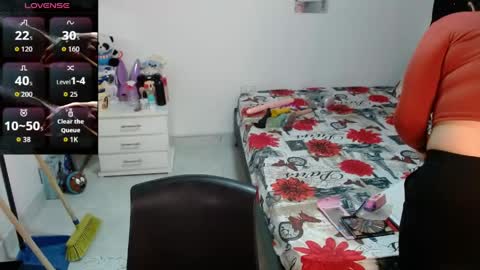 Snapshot of sonialatin69 chatting on 06-10-26, 12:15 sonialatin69 online show from 06-10-26, 12:15
