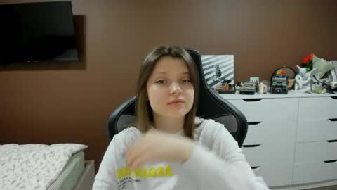 SoniNex online show from 04-18-26, 03:05