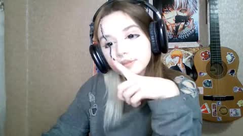 Mila online show from 03-10-26, 05:07