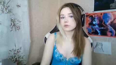 Mila online show from 03-27-26, 04:40