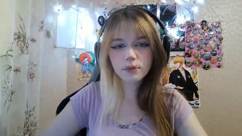Snapshot of sonwosick chatting on 07-19-26, 01:59 Mila online show from 07-19-26, 01:59