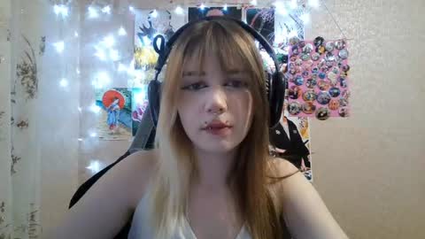Snapshot of sonwosick chatting on 07-23-26, 03:21 Mila online show from 07-23-26, 03:21