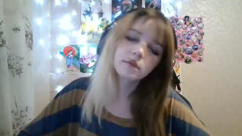 Snapshot of sonwosick chatting on 07-24-26, 04:05 Mila online show from 07-24-26, 04:05