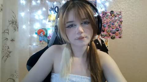 Snapshot of sonwosick chatting on 07-27-26, 03:30 Mila online show from 07-27-26, 03:30