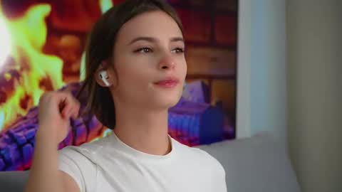 Snapshot of sonyaericsson chatting on 10-28-25, 09:13 Eva 3 online show from 10-28-25, 09:13