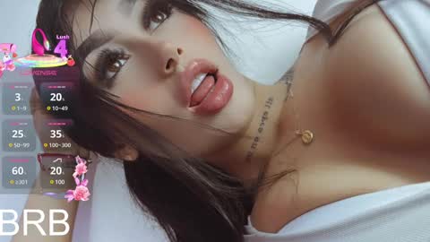 Snapshot of sophi_carter chatting on 03-08-25, 02:19 Sophi online show from 03-08-25, 02:19