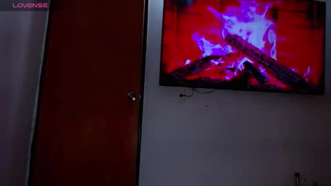 Sophia online show from 10-22-25, 01:00