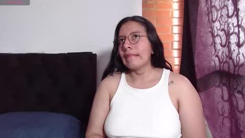 Snapshot of sophia_666_ chatting on 02-13-25, 01:26 Sophia online show from 02-13-25, 01:26